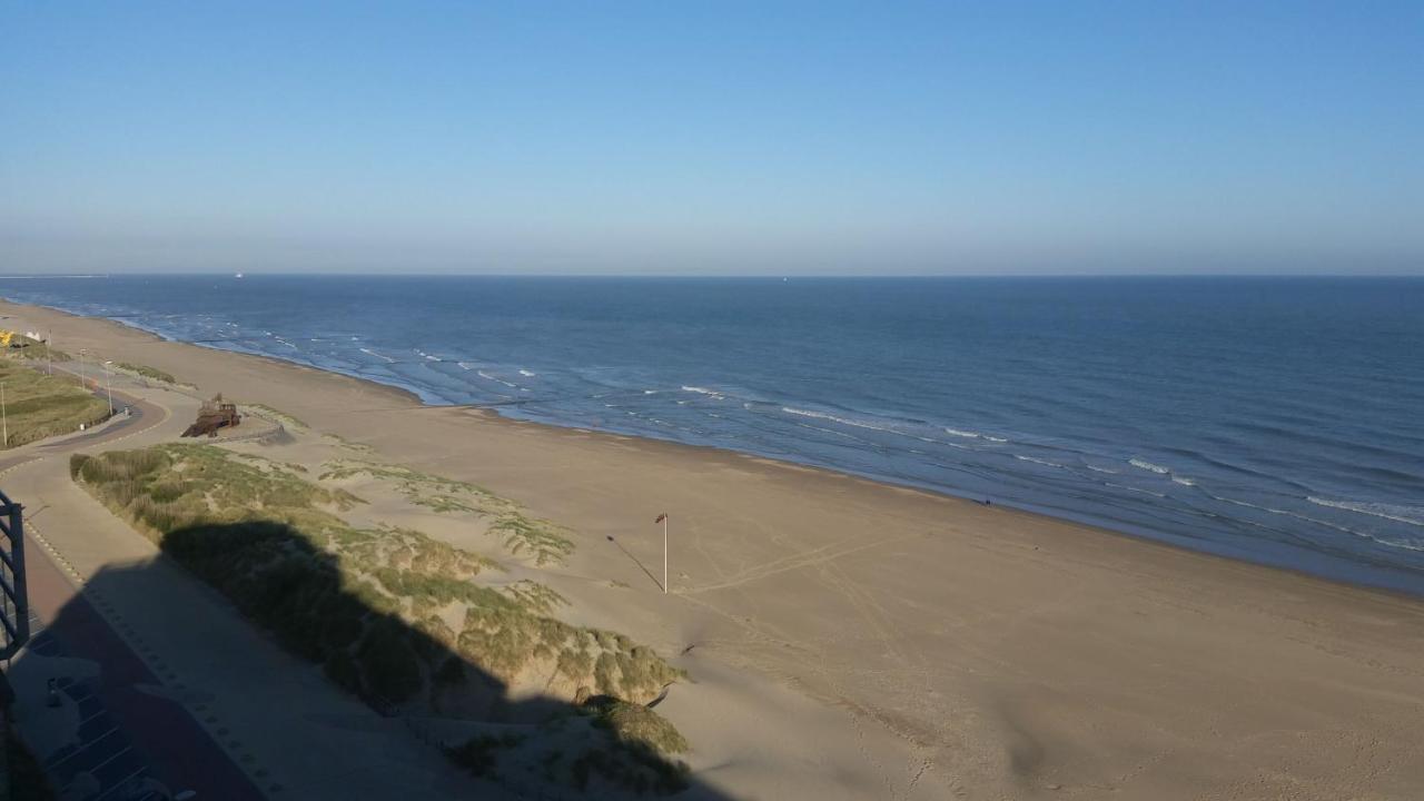 Studio On The Beach With Sea View Middelkerke Exterior photo